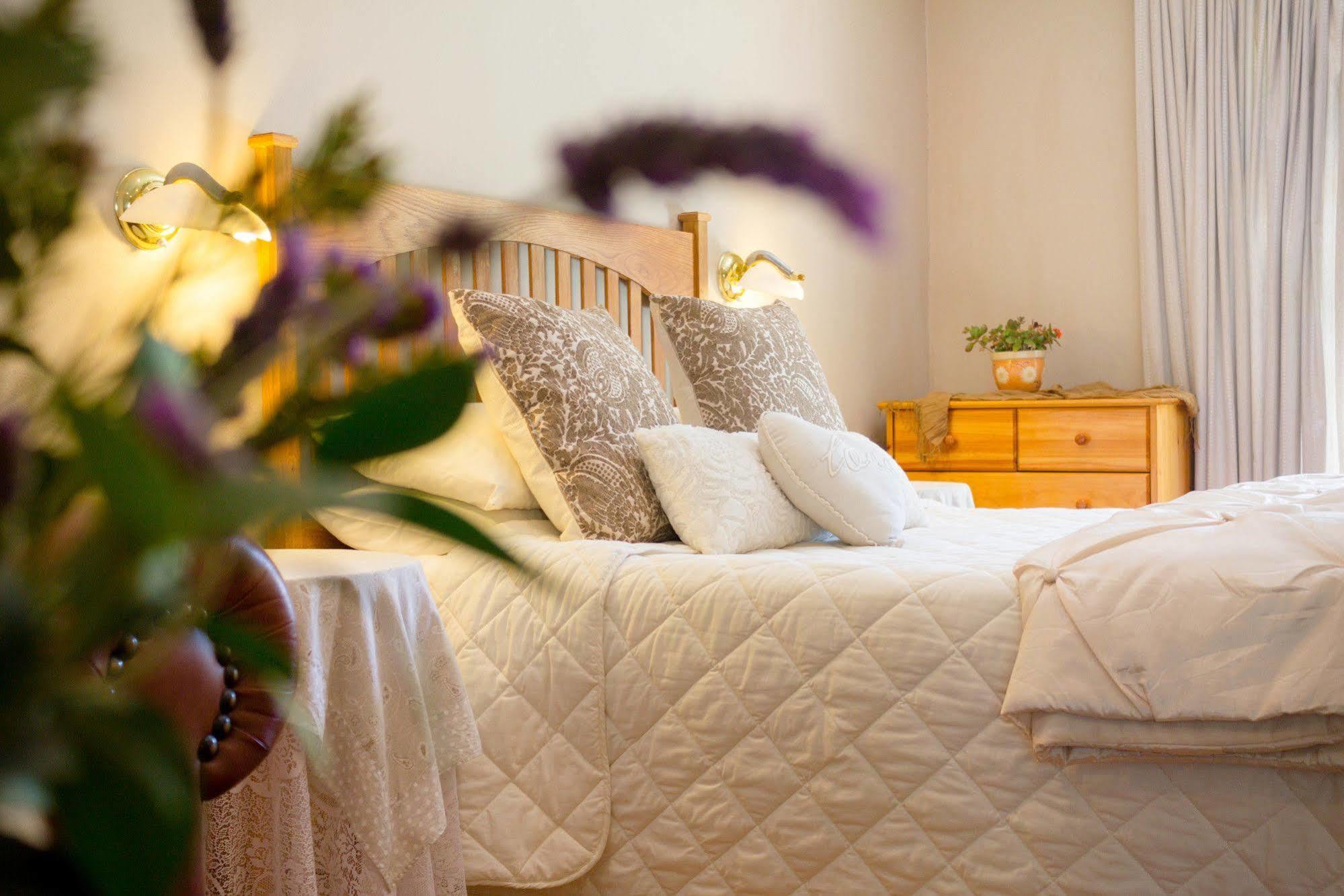 Adley House Bed & Breakfast Оудсхорн Екстериор снимка