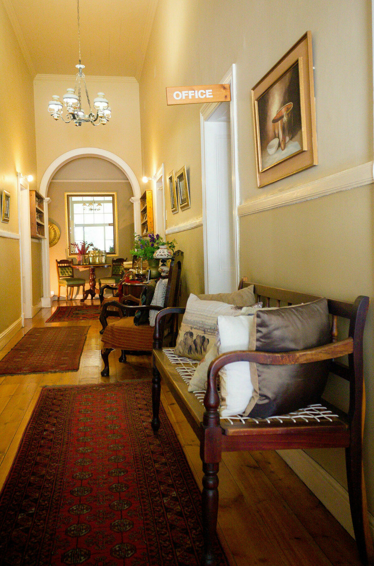 Adley House Bed & Breakfast Оудсхорн Екстериор снимка